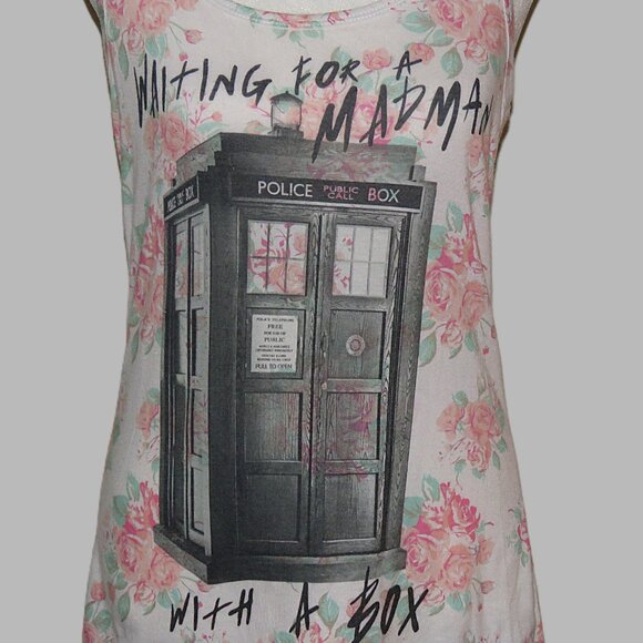 Ripple Junction Dr Who Waiting for Madman with a Box Women's T-Shirt Size S C136 - Picture 5 of 6